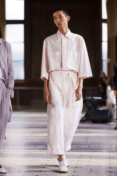 Look 46